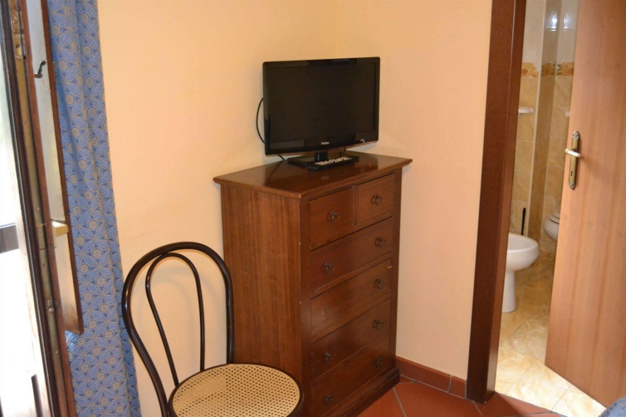 Hotel Valle Dell' Oro 페스카세롤리 외부 사진