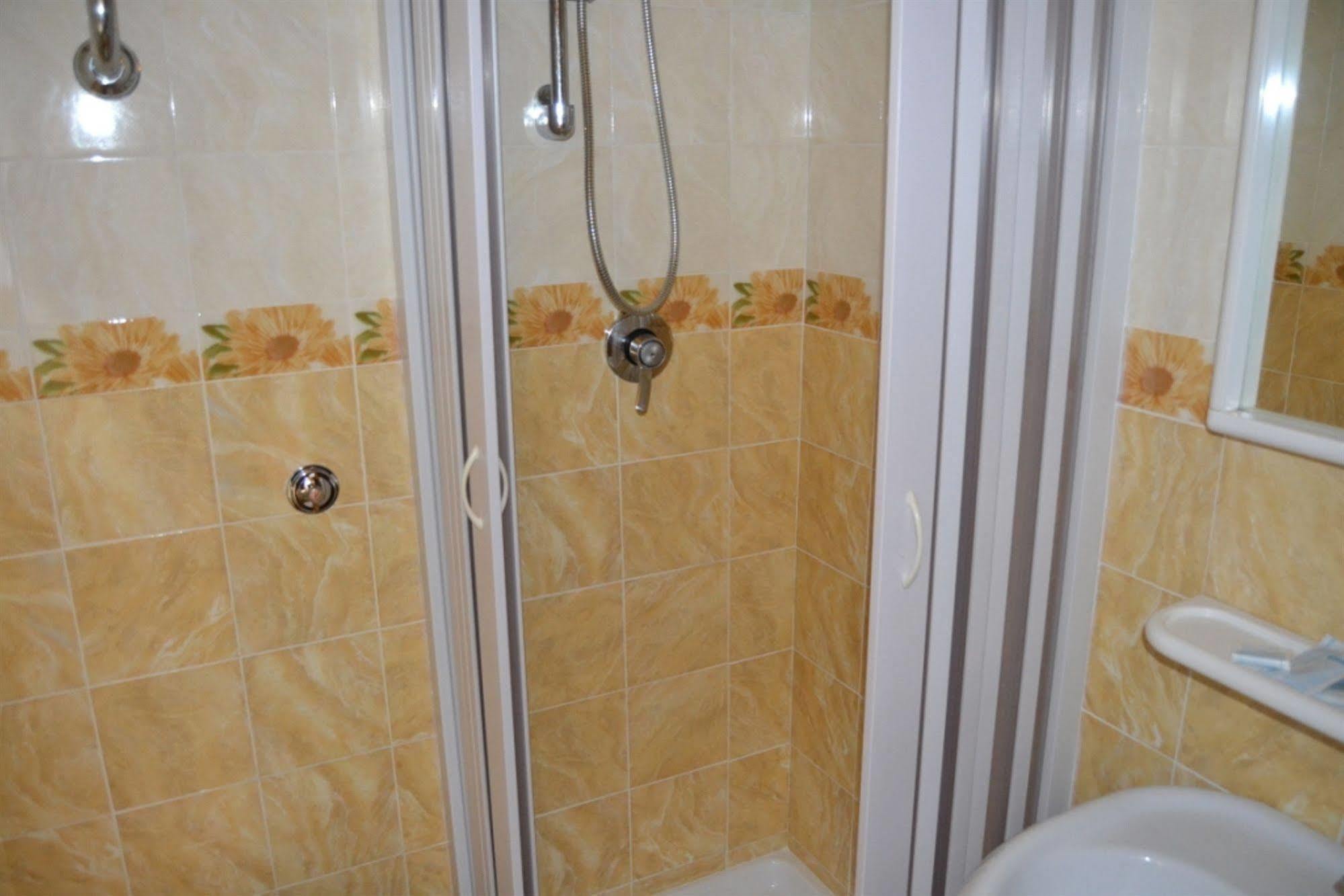 Hotel Valle Dell' Oro 페스카세롤리 외부 사진