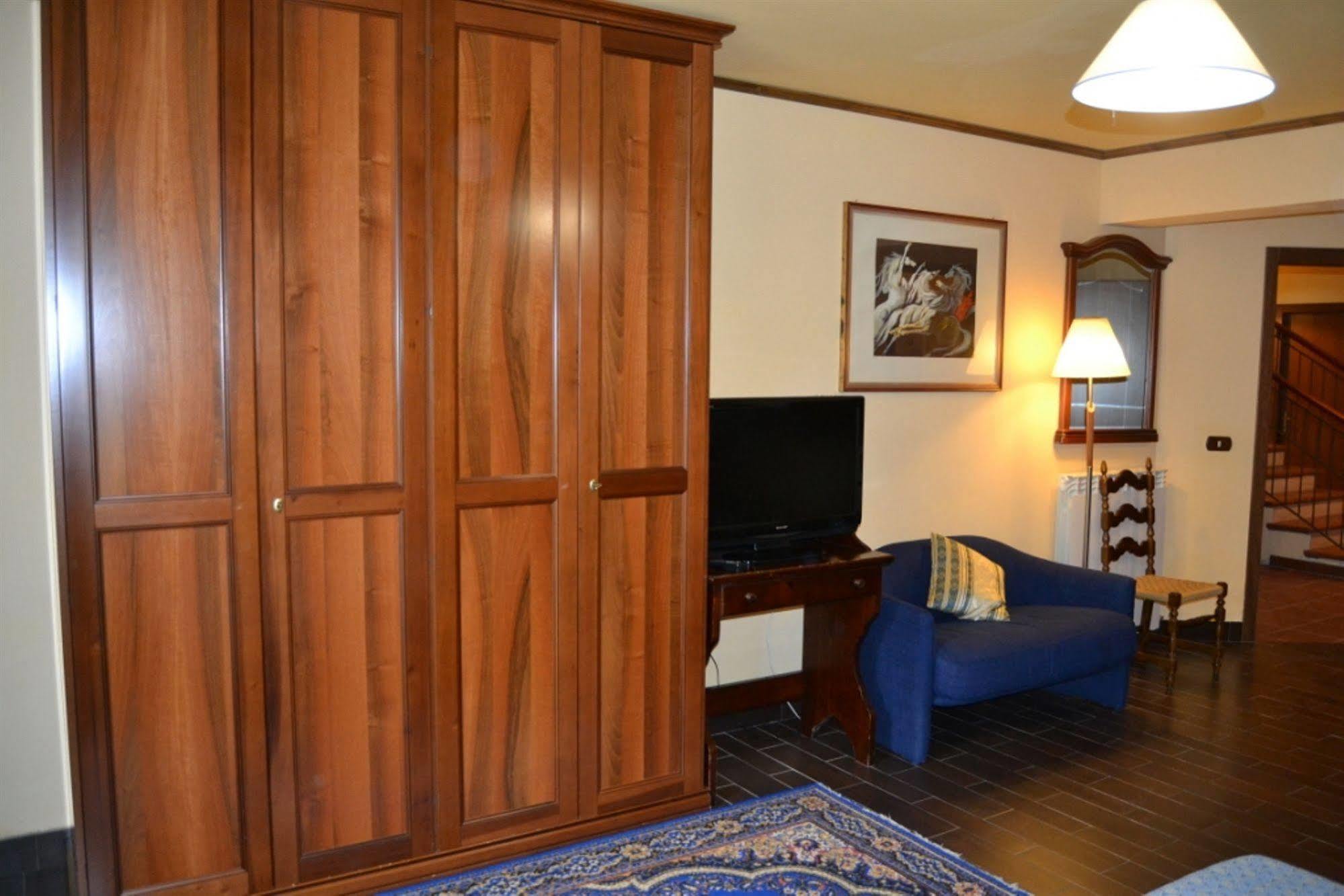 Hotel Valle Dell' Oro 페스카세롤리 외부 사진
