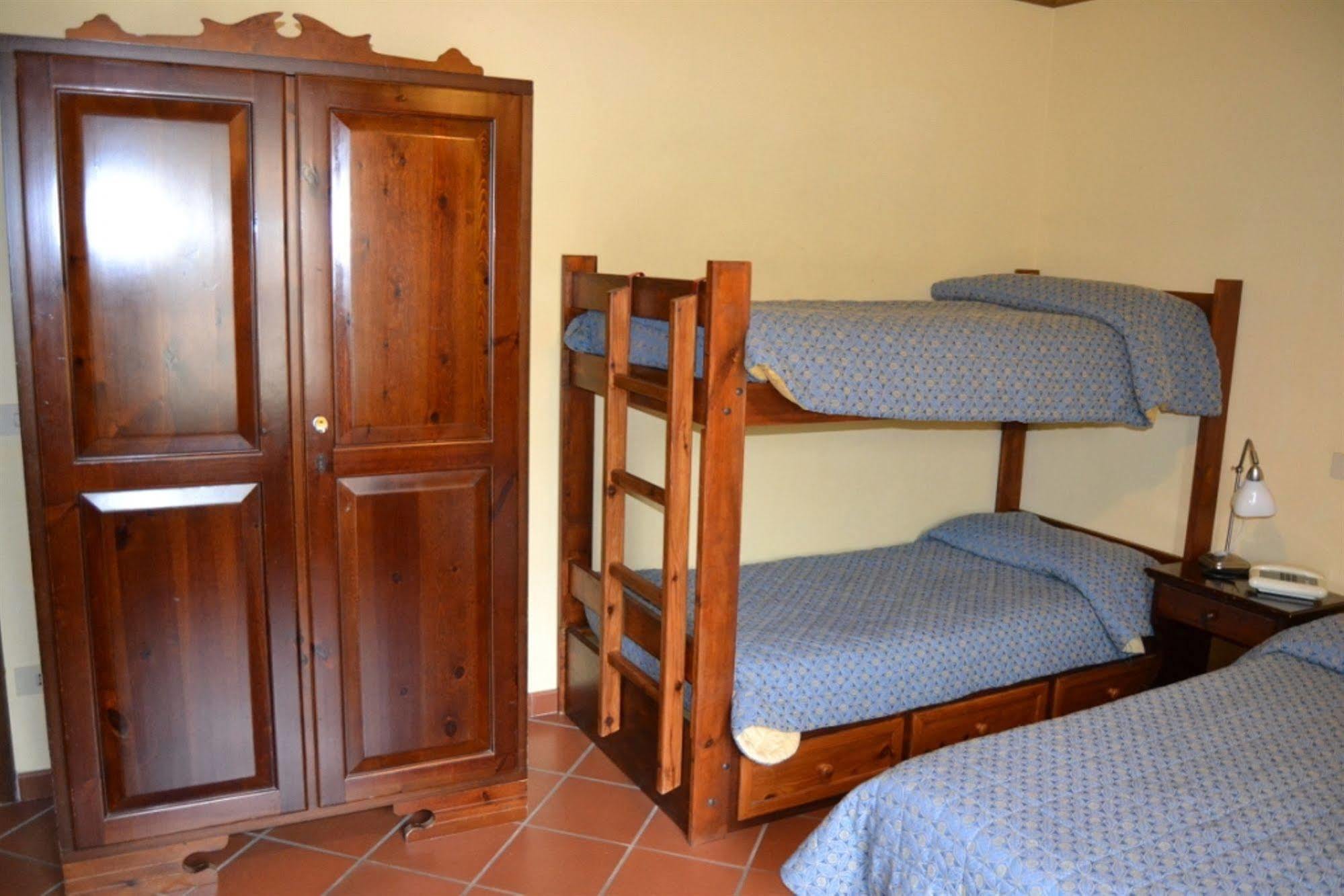 Hotel Valle Dell' Oro 페스카세롤리 외부 사진