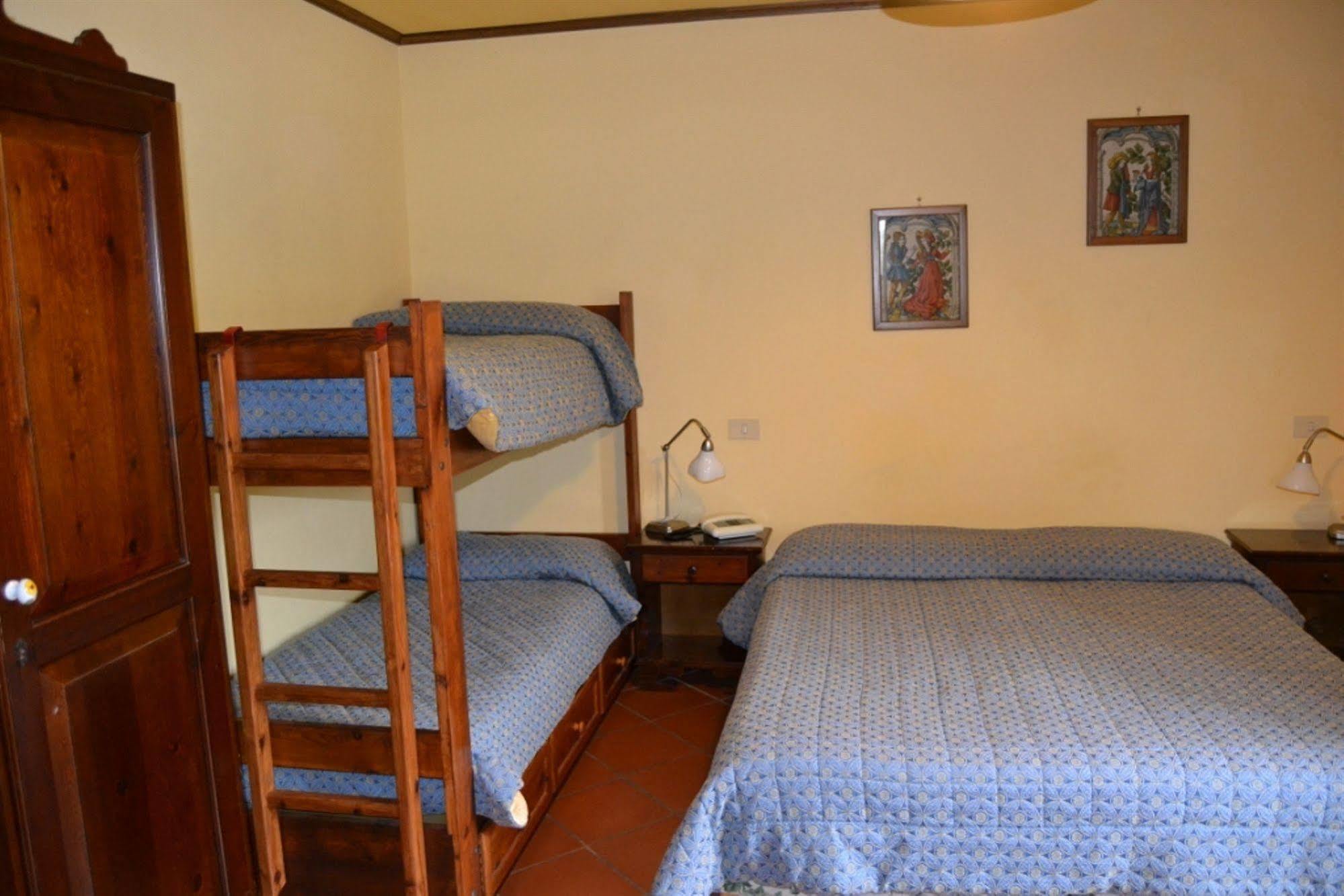 Hotel Valle Dell' Oro 페스카세롤리 외부 사진