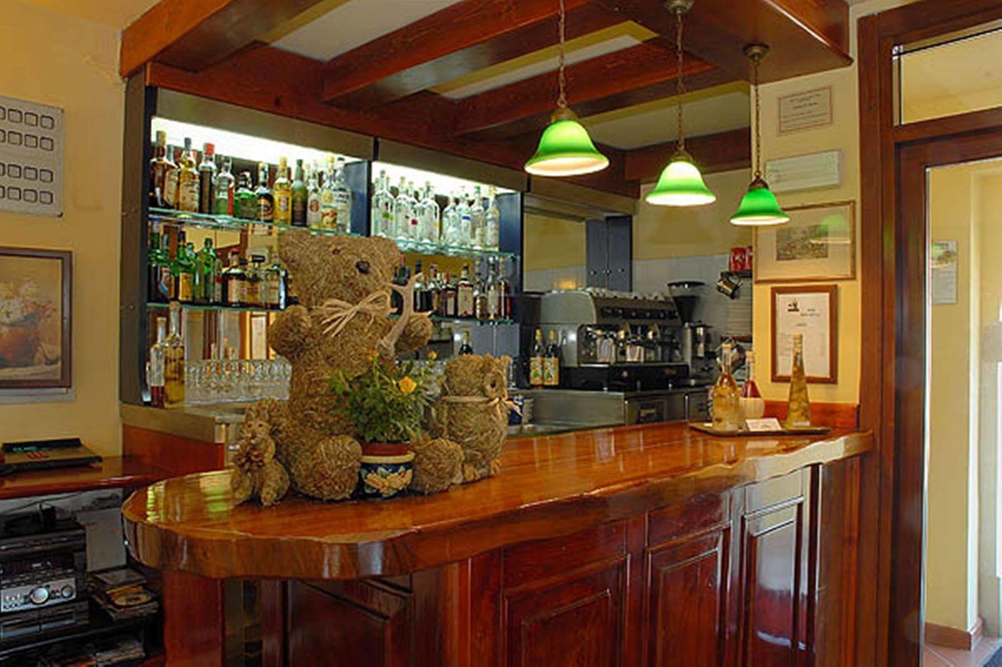 Hotel Valle Dell' Oro 페스카세롤리 외부 사진