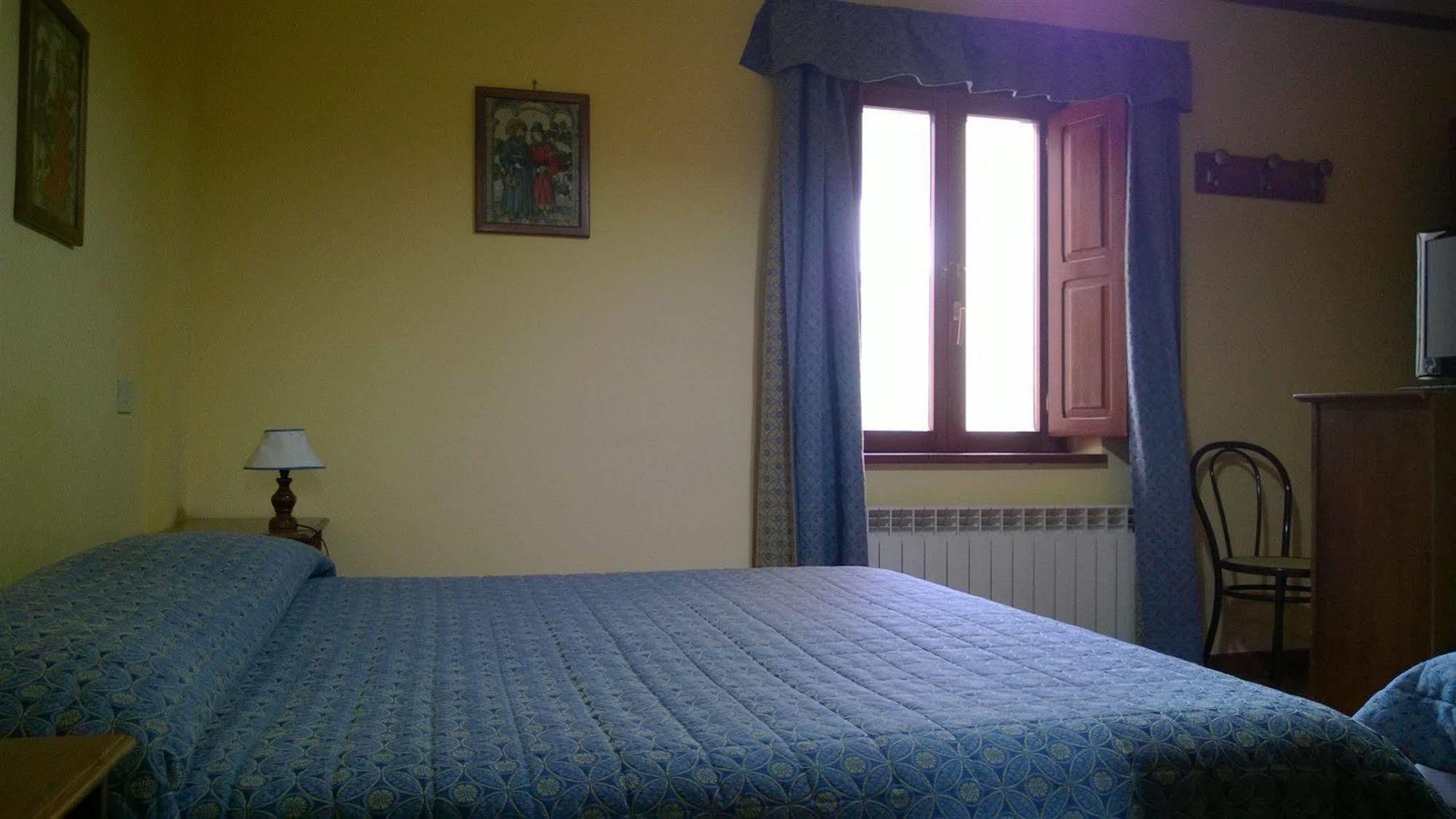Hotel Valle Dell' Oro 페스카세롤리 외부 사진