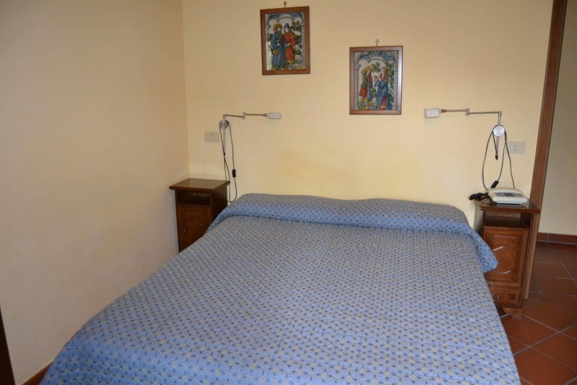 Hotel Valle Dell' Oro 페스카세롤리 외부 사진