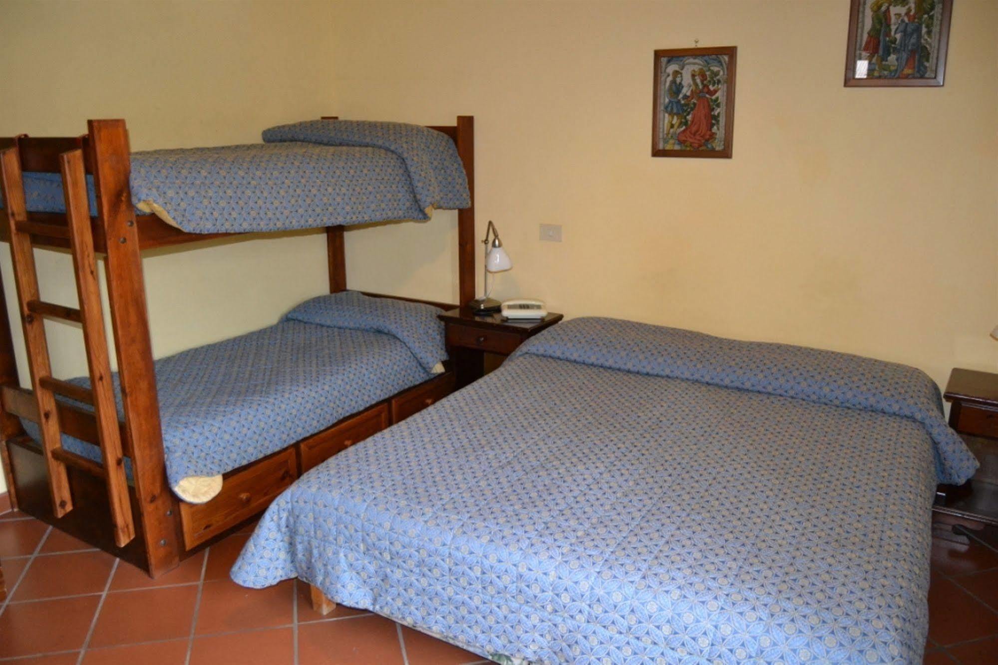 Hotel Valle Dell' Oro 페스카세롤리 외부 사진