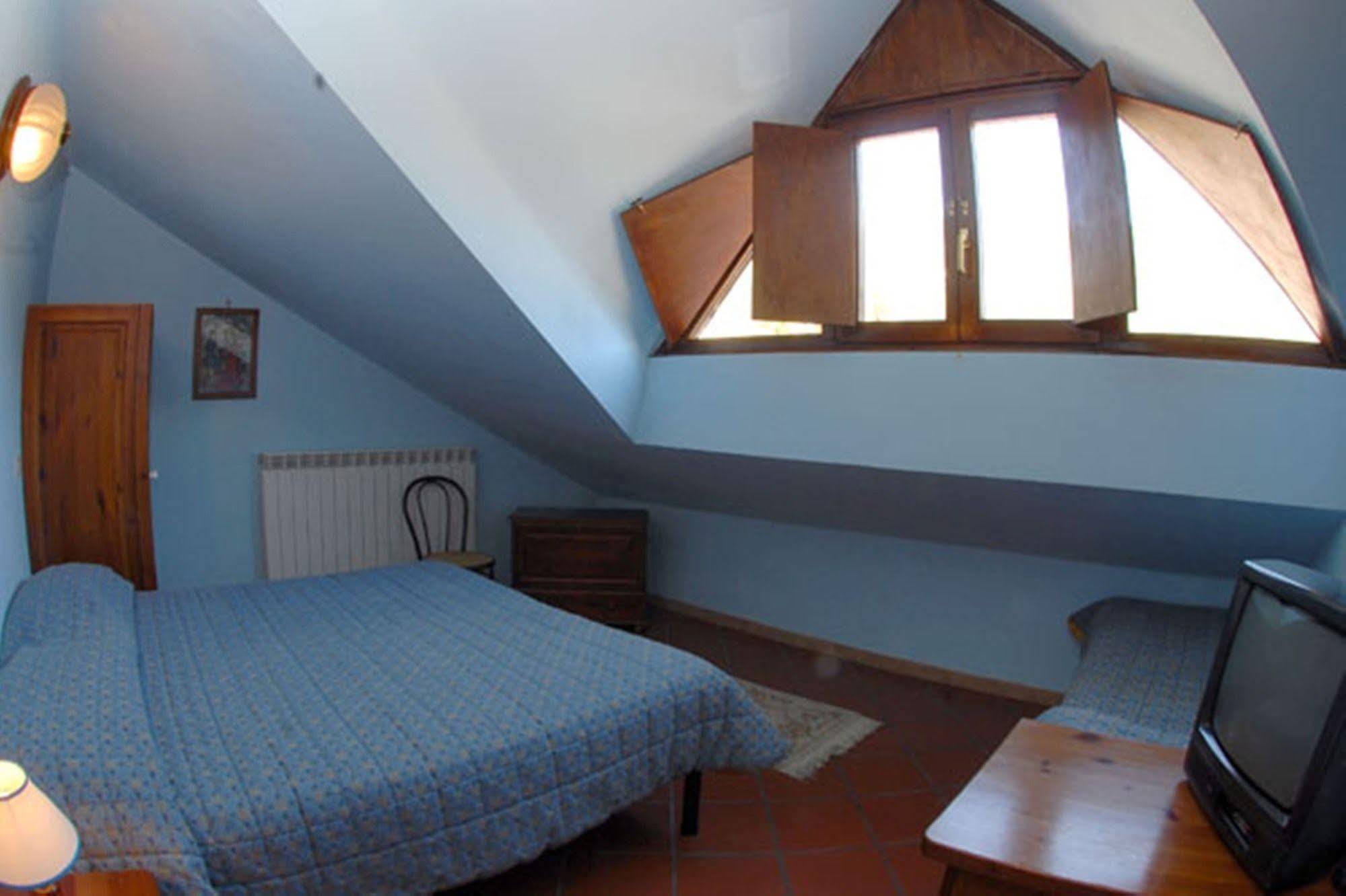 Hotel Valle Dell' Oro 페스카세롤리 외부 사진