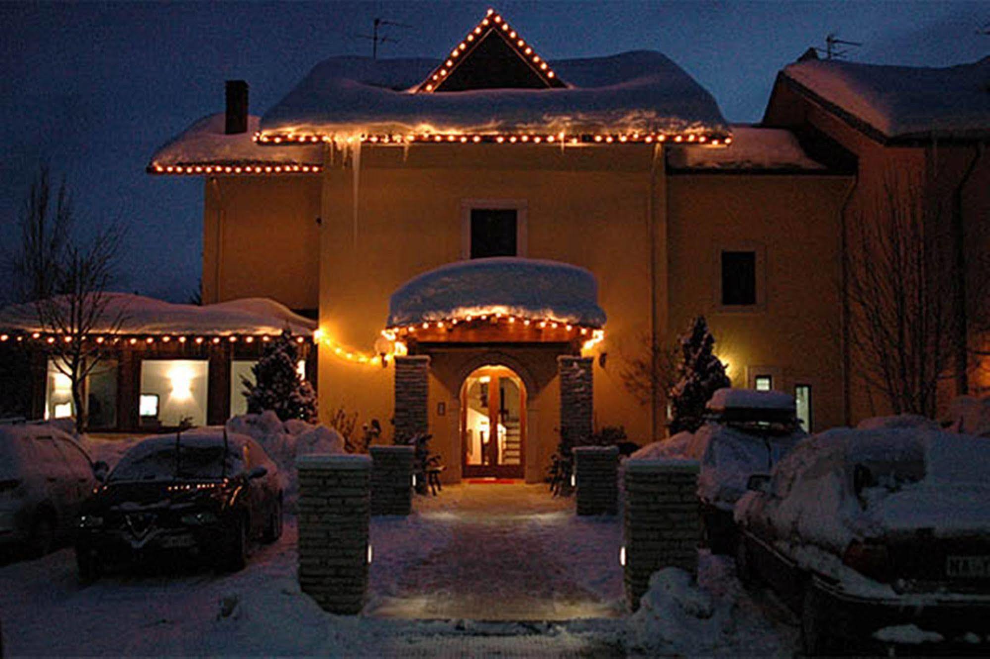 Hotel Valle Dell' Oro 페스카세롤리 외부 사진