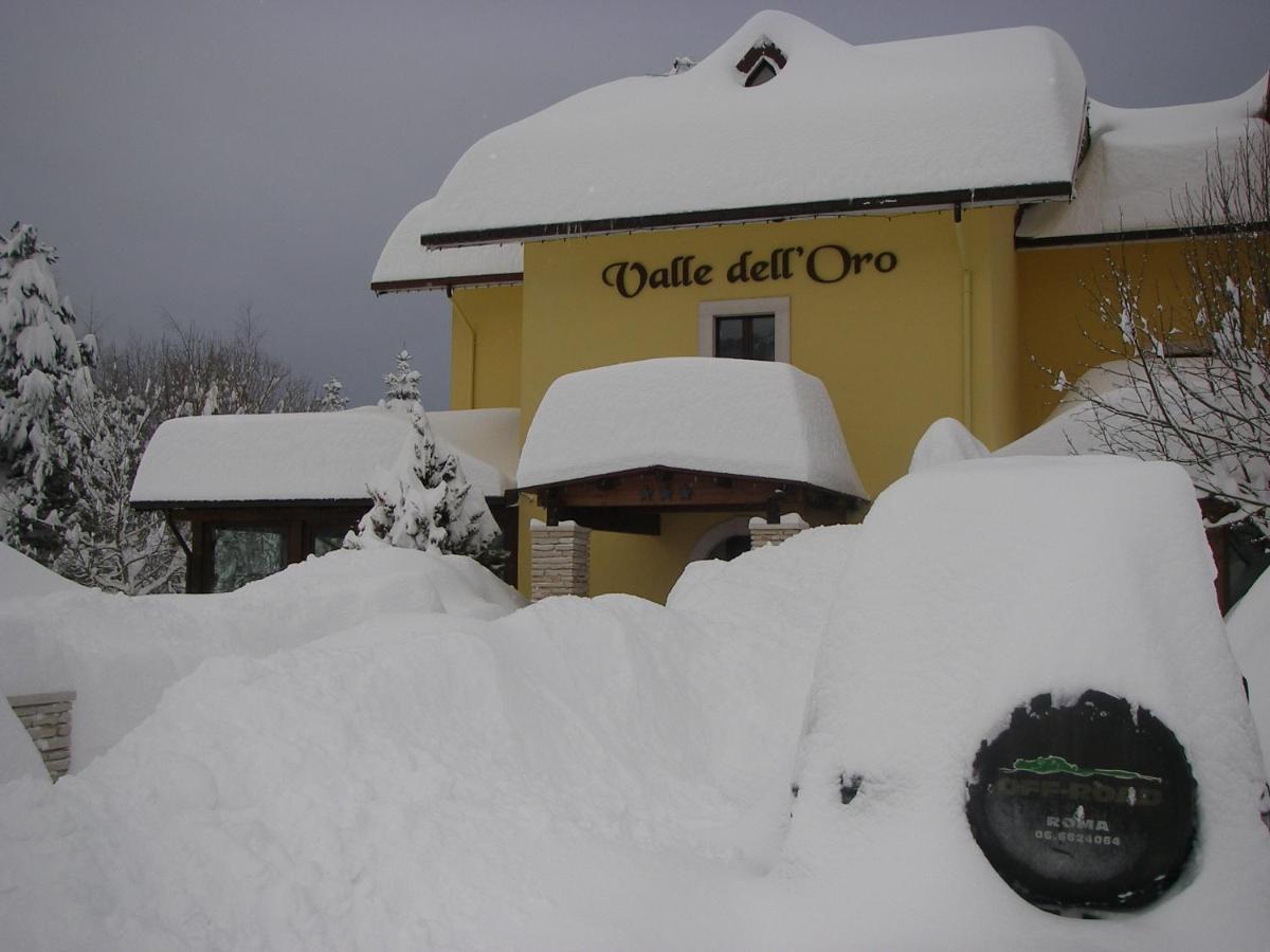 Hotel Valle Dell' Oro 페스카세롤리 외부 사진