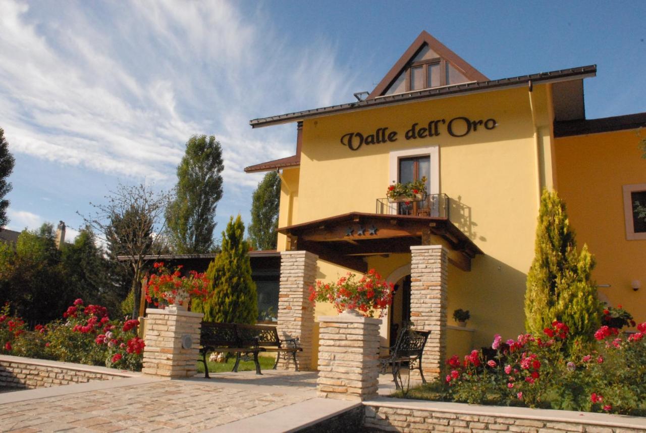 Hotel Valle Dell' Oro 페스카세롤리 외부 사진